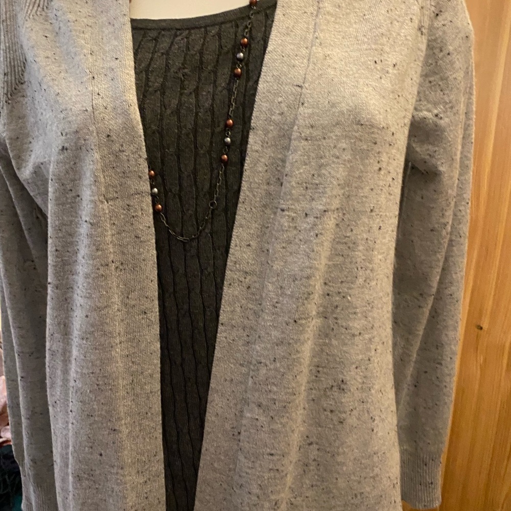 Verve Ami Medium Speckled Gray Crew Neck Sweater
